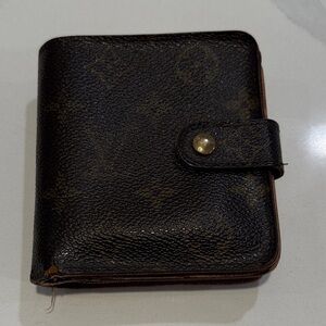 Louis Vuitton Monogram Compact Zipped Wallet Card Holder